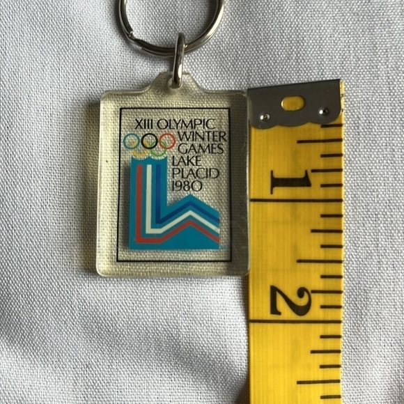 Keychain Olympic Xlll - Picture 3 of 5